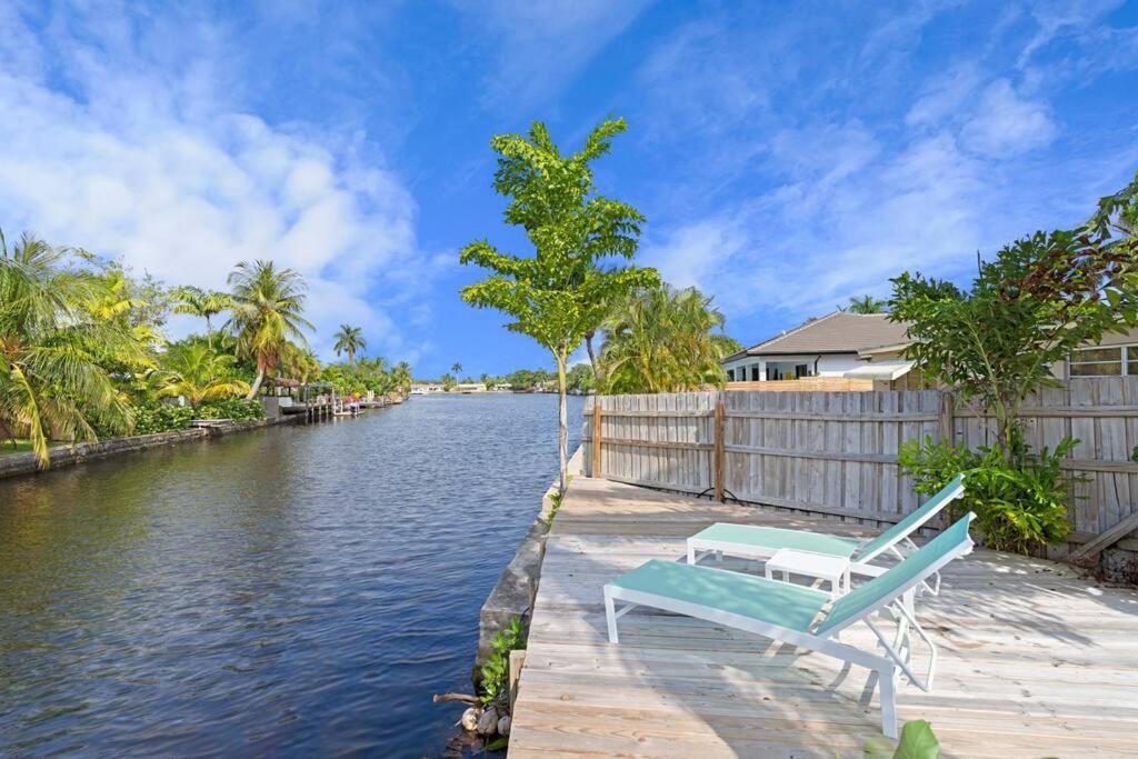 Waterfront-Heated Pool-Mini Golf-Game Room-2Mi Beach Fort Lauderdale Exterior photo