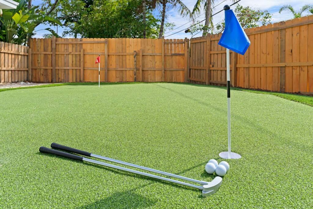 Waterfront-Heated Pool-Mini Golf-Game Room-2Mi Beach Fort Lauderdale Exterior photo