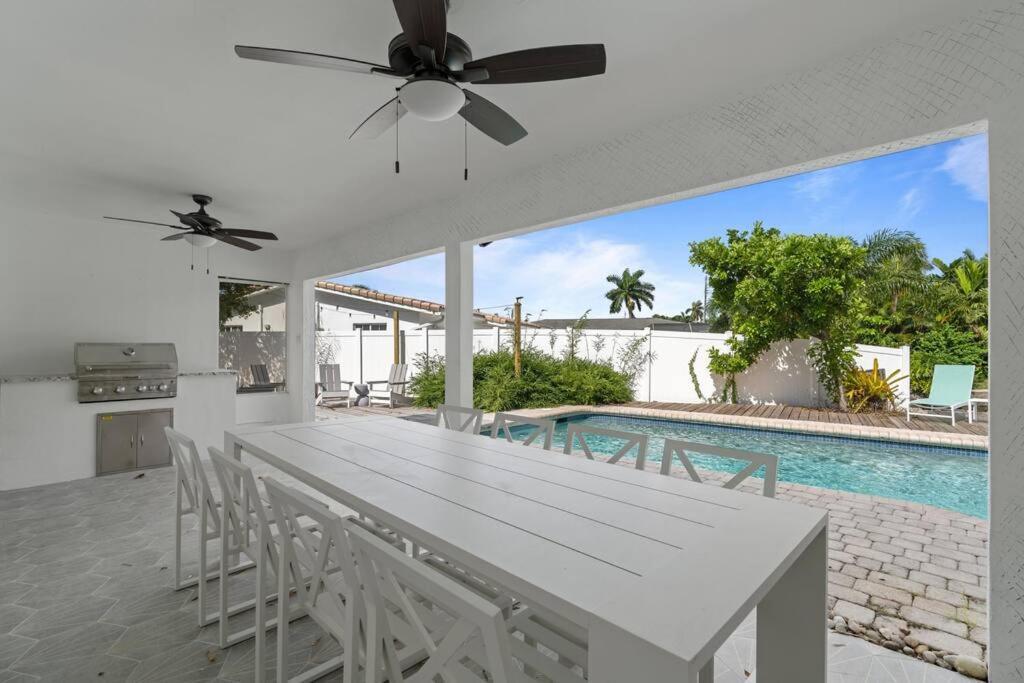 Waterfront-Heated Pool-Mini Golf-Game Room-2Mi Beach Fort Lauderdale Exterior photo