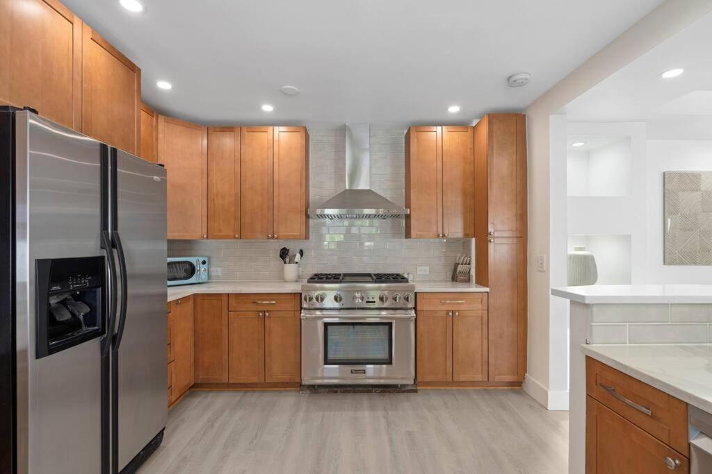 Waterfront-Heated Pool-Mini Golf-Game Room-2Mi Beach Fort Lauderdale Exterior photo